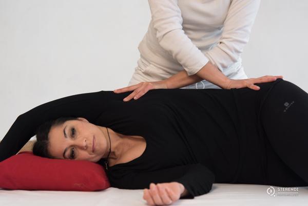 Corso_di_Approfondimento_allo_Shiatsu_posizione_LATERALE